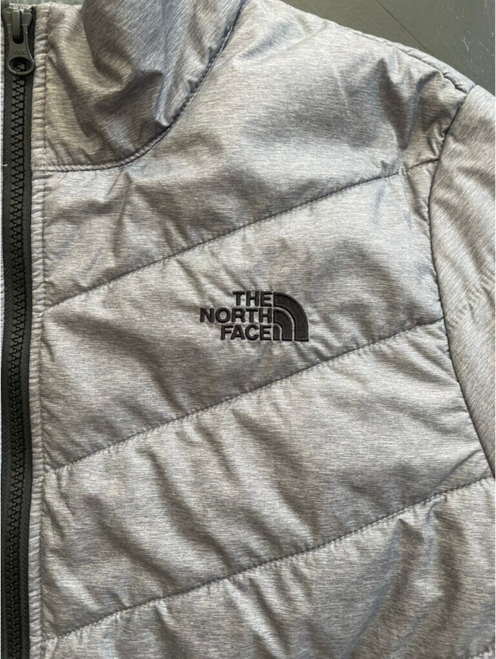 The North Face Women's Gray Quilted Puffer Jacket M - Picture 4 of 15